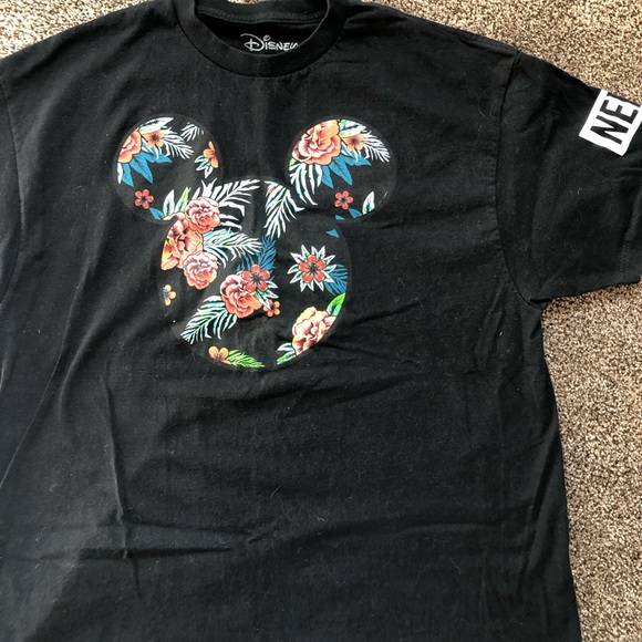 Disney Neff Mickey Mouse Tee - Picture 2 of 4
